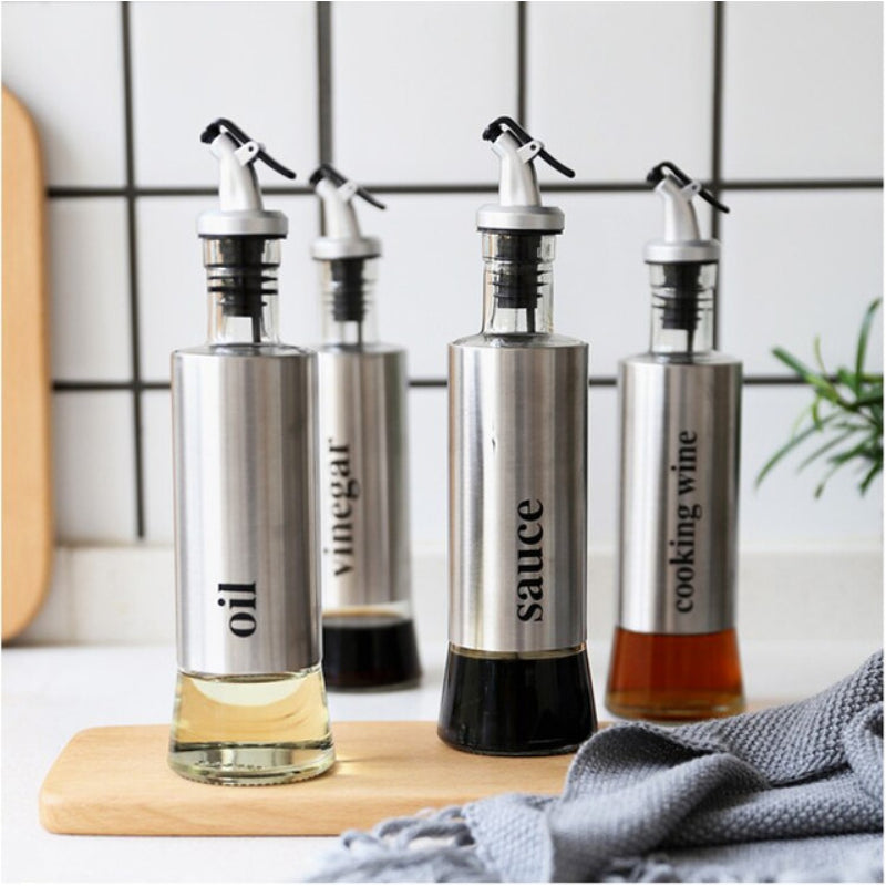 500ml High-Quality Stainless-Steel Covered Smart Glass Oil Bottle – Elegant & Airtight Dispenser