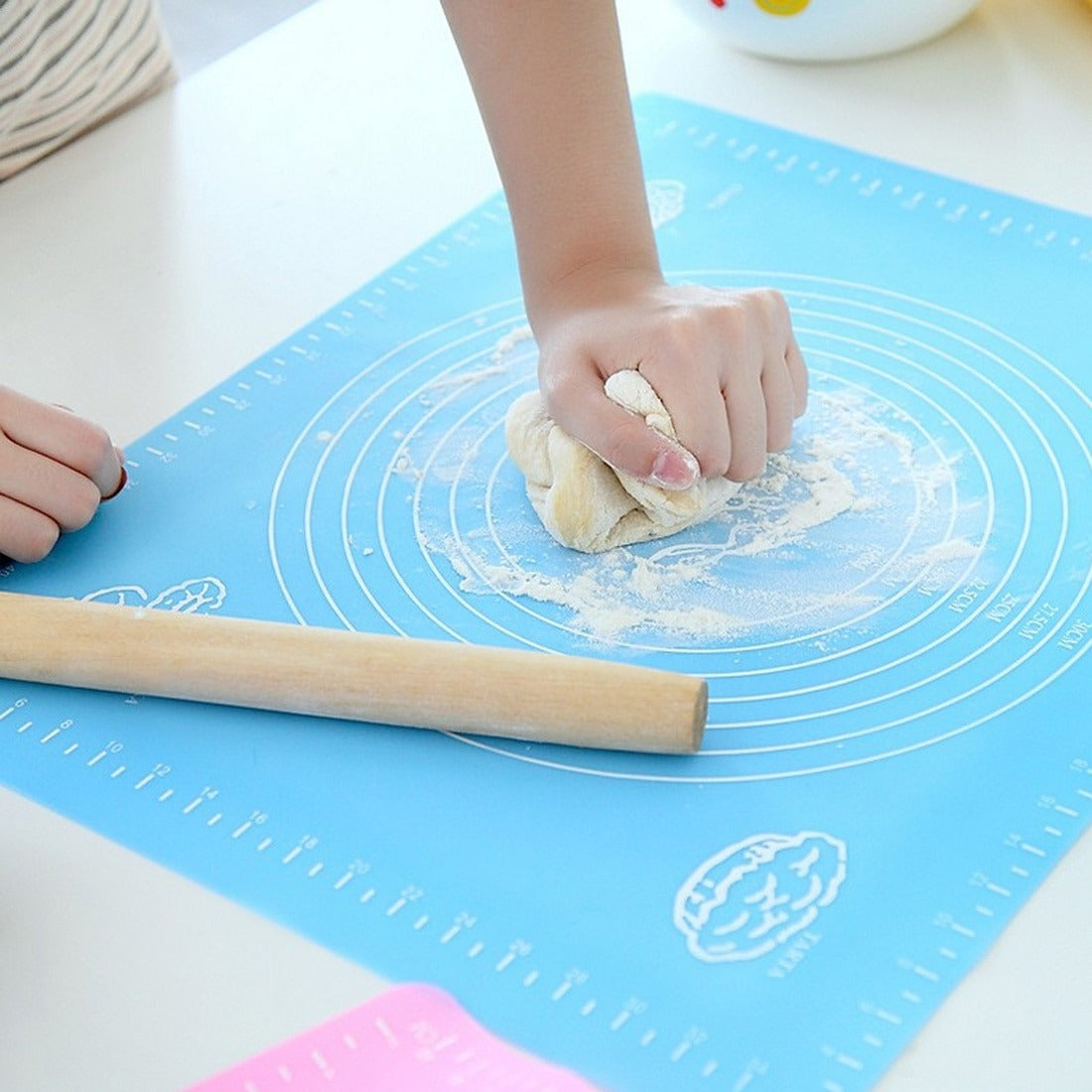 Thick High-Temperature Resistant Silicone Dough Mat