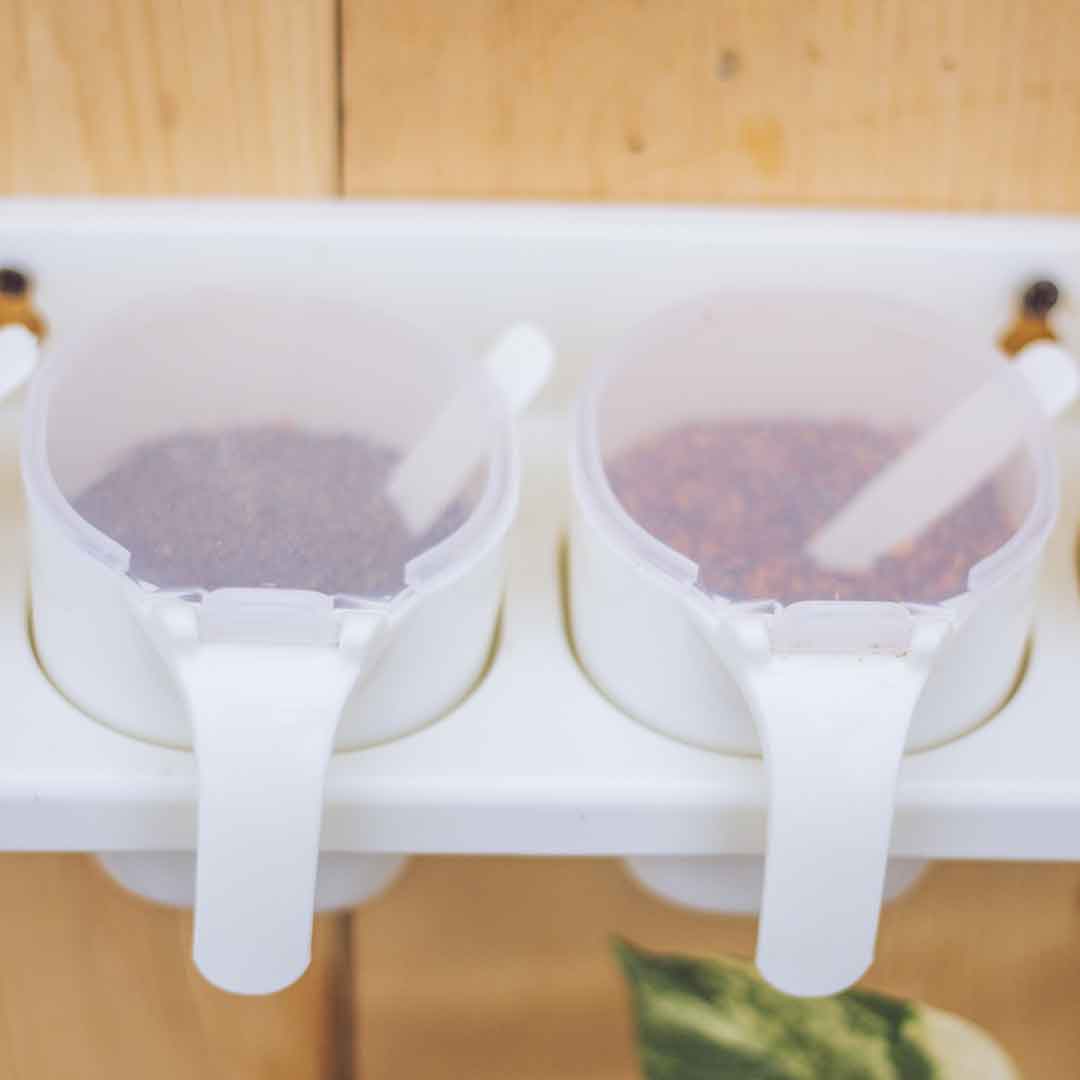 4 In 1 Beautiful Chilli Spice Rack – Stylish & Space-Saving Kitchen Organizer